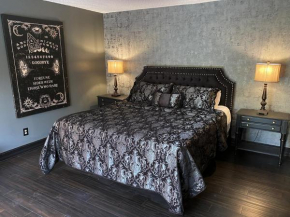 Phantom History House - Ouija Room